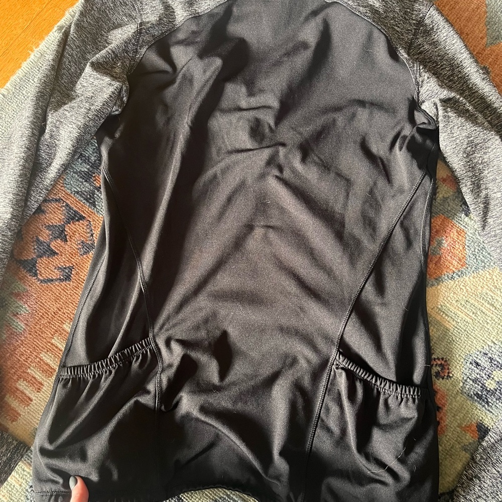 Brooks half zip - Picture 7 of 8